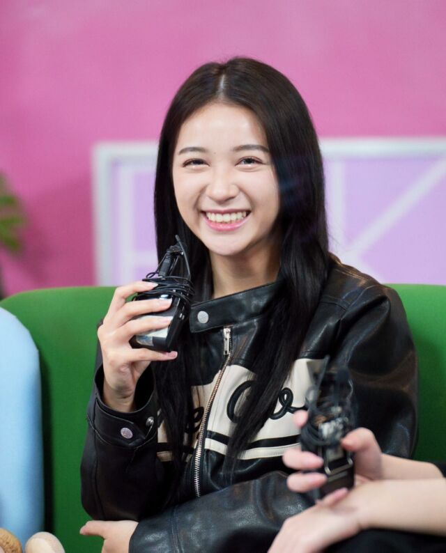 หยุดน่ารักได้มั้ย ใจชั้นกำลังละลาย 😗
🙈
#HoopBNK48 #BNK48
#BNK48DigitalLiveStudio